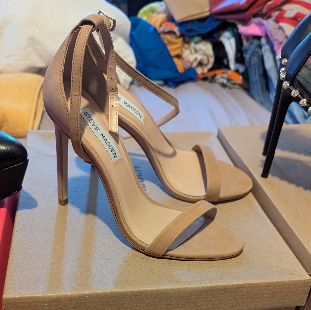 STEVE MADDEN BRANDIE HEELS